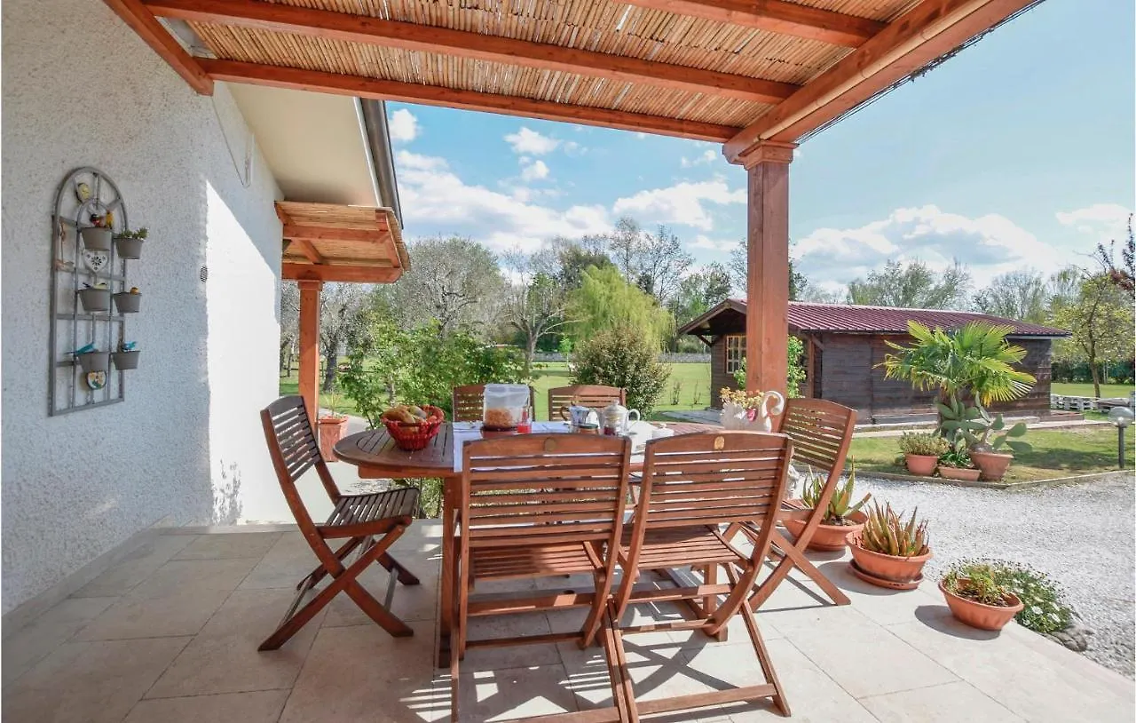 Prázdninový dům 4 Bedroom Pet Friendly Home In Pietrasanta Itálie