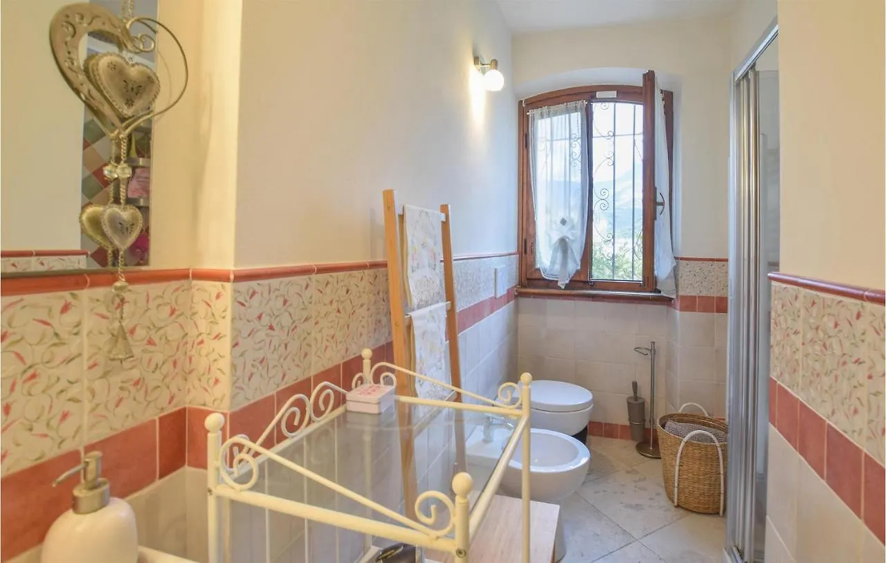 4 Bedroom Pet Friendly Home In Pietrasanta Prázdninový dům